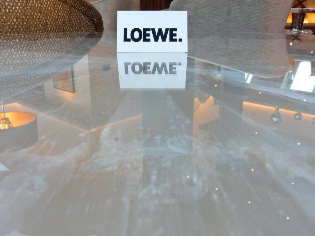 LOEWE-PK im Park Hyatt, Jänner 2016: results & relations, die Wiener PR-Agentur für Technologiethemen, ist als Vor-Ort-Pressestelle des deutschen Premium-Herstellers der erste Ansprechpartner für österreichische Medien. Journalisten schätzen die persönliche und rasche Betreuung seit nunmehr 18 Jahren. (18.01.2016) 