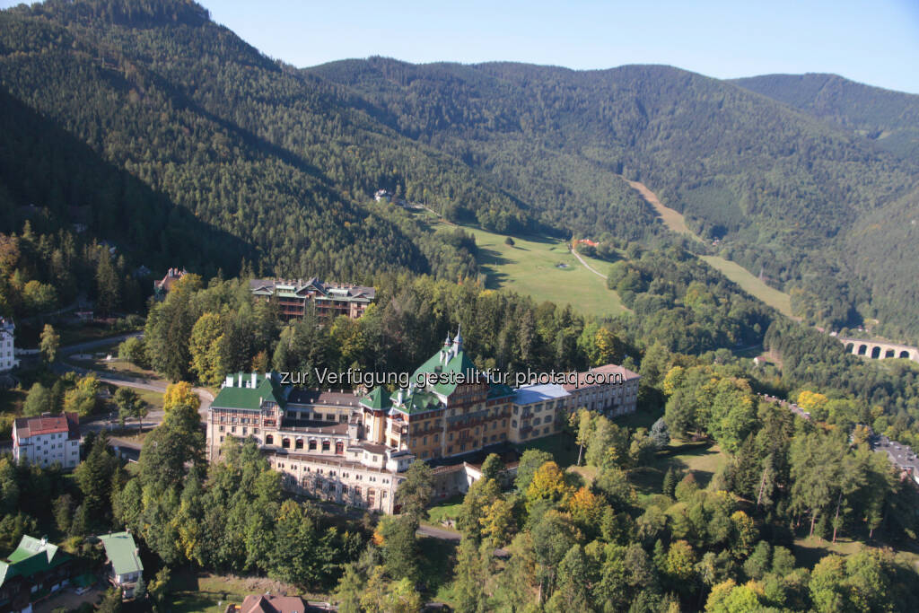 Südbahnhotel : Neue Perspektiven für das Südbahnhotel Semmering : Das historische Architekturjuwel Südbahnhotel Semmering bietet für einen neuen Besitzer und Investor interessante Nutzungsmöglichkeiten : Fotocredit: Südbahnhotel/Moorsfilm/Jürgen Moors, © Aussendung (19.01.2016) 