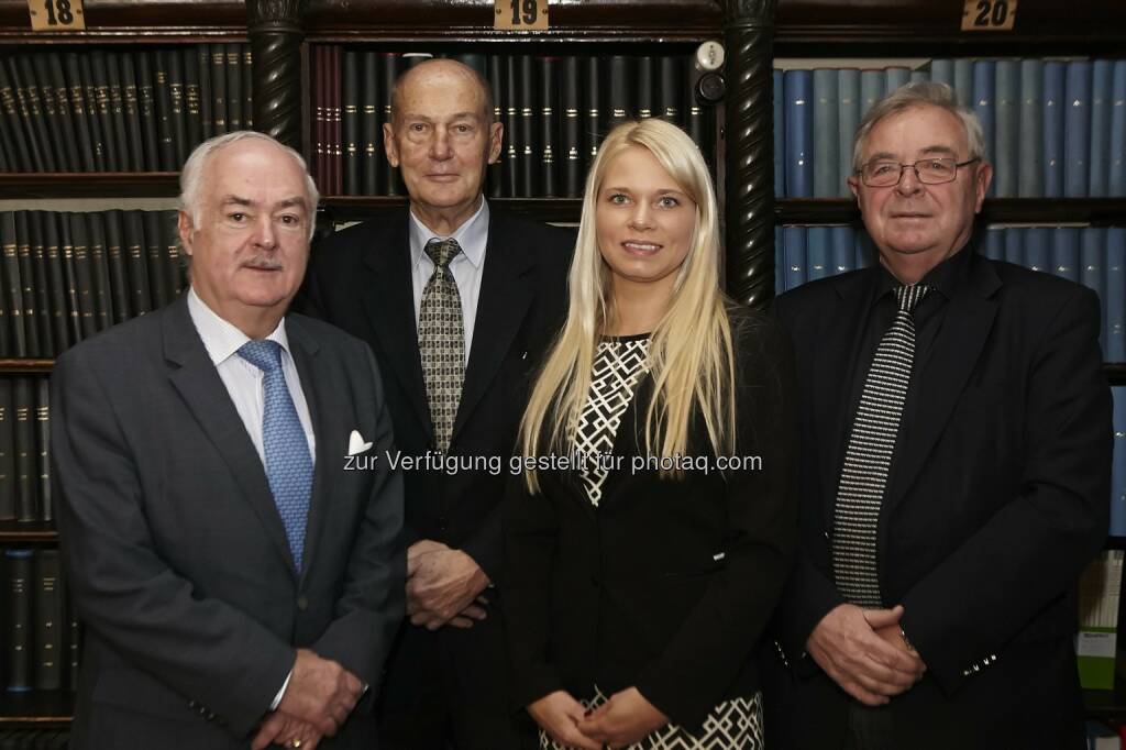 Kurt Widhalm (Präs. Österr. Akad. Instituts für Ernährungsmedizin Wien), Konrad Steinbach (Ehrenpräs. Österr. Herzfonds), Christina Pöppelmayer (Studienkoordinatorin ÖAIE), Norbert Bachl (Dir. Österreichisches Instituts für Sportmedizin) : Pressekonferenz ÖAIE: Übergewicht kann unser Gesundheitssystem kippen : Fotocredit: ÖAIE/APA-Fotoservice/Roßboth, © Aussender (28.01.2016) 