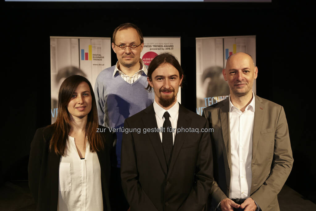 Veronika David (FH Technikum Wien), Markus Vincze (TU Wien), Benjamin Aigner (FH Technikum Wien), Marcus Hebein (Moderator, APA – Austria Presse Agentur) : Podiumsdiskussion der Plattform „Digital Business Trends“  : Experten sehen noch Stolpersteine auf dem Weg zum „Smart Home“ : In Wohnumgebung integrierte Assistenzsysteme führen derzeit Nischendasein – Sicherheit und Datenschutz verbesserungswürdig, Standards fehlen : Fotocredit: APA-Fotoservice/Roßboth, © Aussender (29.01.2016) 