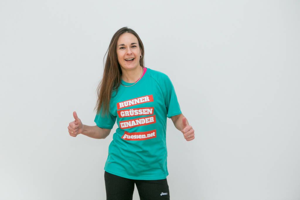 Yes! Carola Bendl-Tschiedel im Shirt von http://www.gruessen.net (02.02.2016)