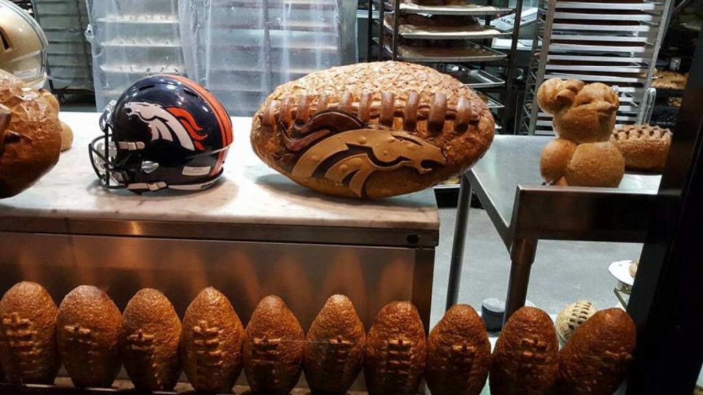 Super Bowl Brot by Nina Haas, © Aussendung (08.02.2016) 