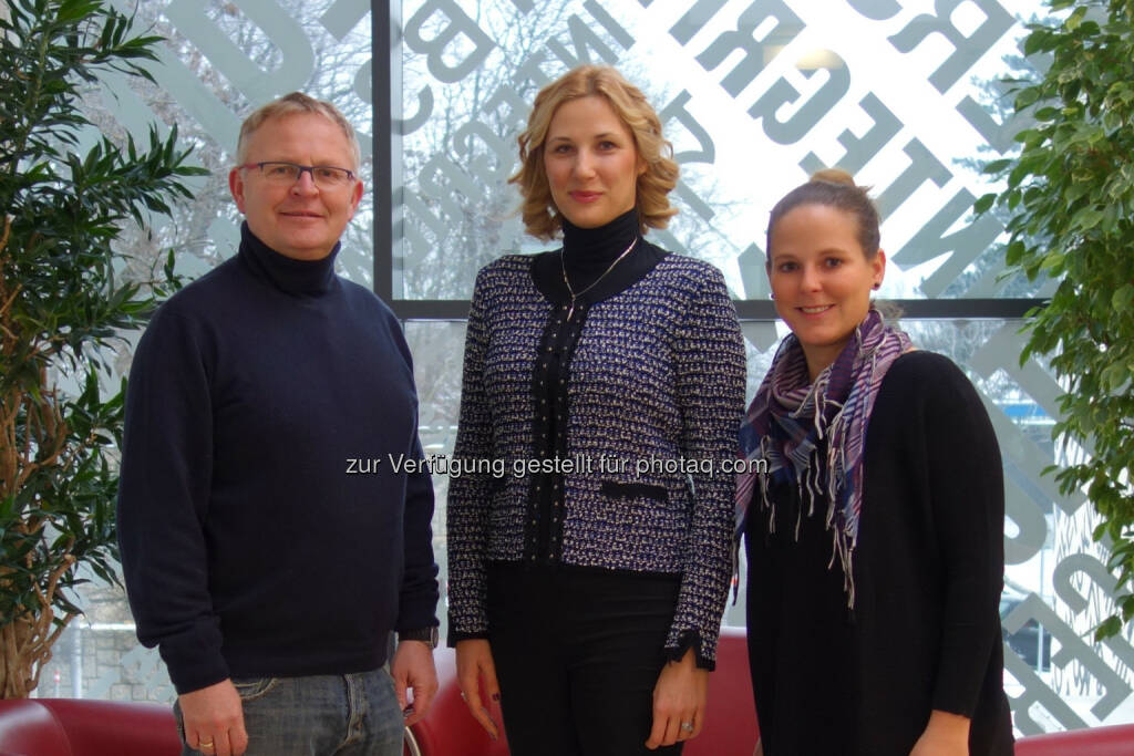 Martin Ykema (Chief Operating Officer, Vienna House), Jovana Peric (MBA Program Manager, Modul University Vienna), Kathrin Gollubits (Head of Human Resources, Vienna House) : Modul University Vienna schließt Seminarkooperation für Führungskräfte mit Hotelkette Vienna House ab : Fotocredit: Modul University Vienna, © Aussendung (09.02.2016) 