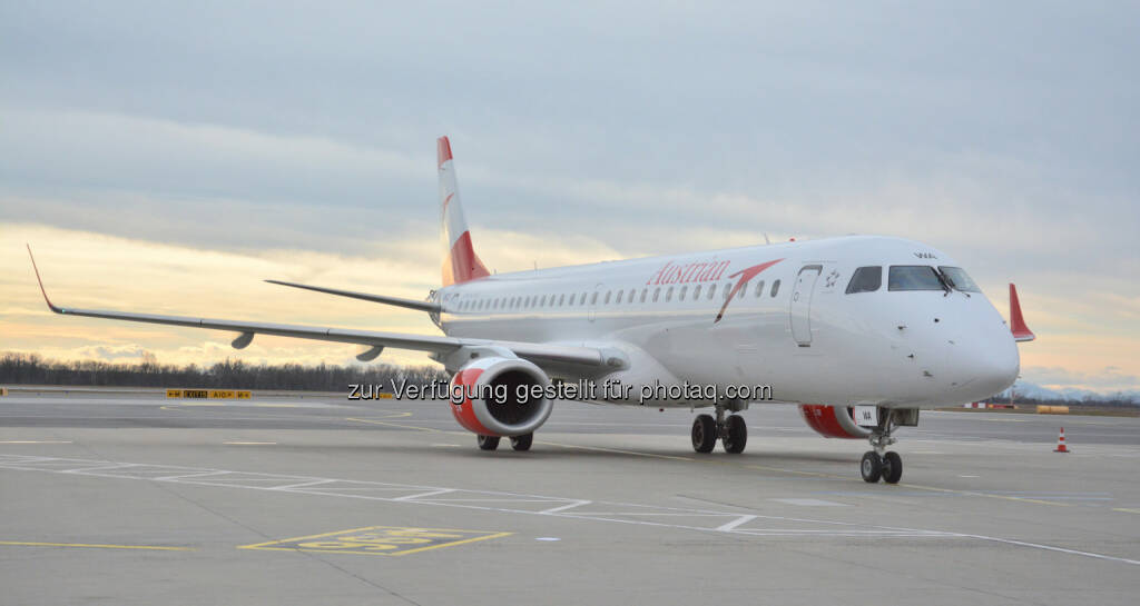 Embraer 195 mit der Registrierung OE-LWA : Der zweite Embraer der Austrian Airlines heute zum Erstflug nach Warschau gestartet  : 15 weitere Embraer Jets werden noch bis Ende 2017 eingeflottet : Copyright: Austrian Airlines - Hannes Winter, © Aussendung (12.02.2016) 