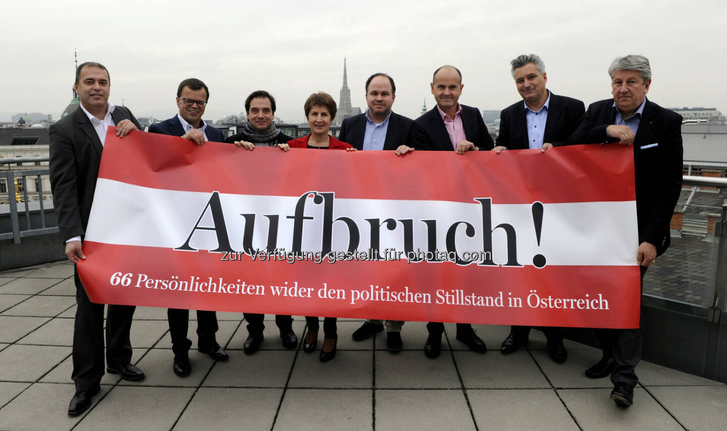 Die Chefredakteure Alois Vahrner (TT), Manfred Perterer (SN), Rainer Nowak (Die Presse), Antonia Gössinger (Kleine Zeitung Kärnten), Gerold Riedmann (VN), Gerald Mandlbauer (OÖN), Hubert Patterer (Kleine Zeitung), Mario Zenhäusern (TT) : Aufbruch – 66 Persönlichkeiten wider den politischen Stillstand : Eine gemeinsame Initiative von Kleine Zeitung, OÖNachrichten, Salzburger Nachrichten, Presse, Tiroler Tageszeitung und Vorarlberger Nachrichten : Fotocredit: TT