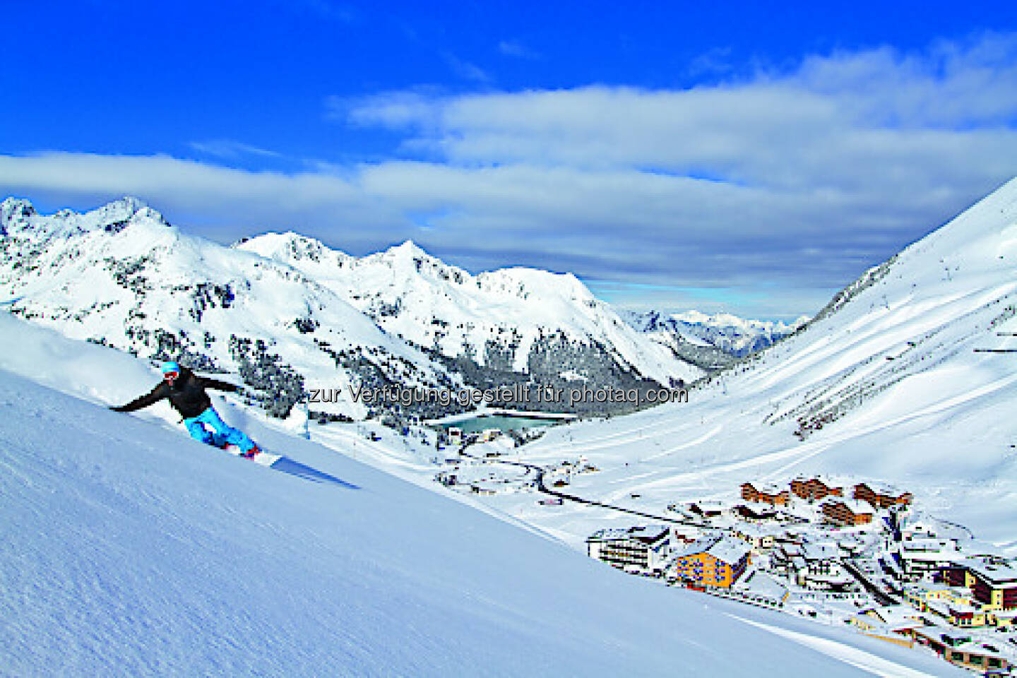 Kühtai im Mittelpunkt der internationalen Ski und Snowboard Szene – feierliche Eröffnung der neuen WiesBergBahn : Ski Industries of Great Britain Skitest, Alpin-Tiefschneetage 2016 und die Half Pipe Shred Down Masters der Snowboarder zu Gast : Fotocredit: TVB Innsbruck/Bause Tom