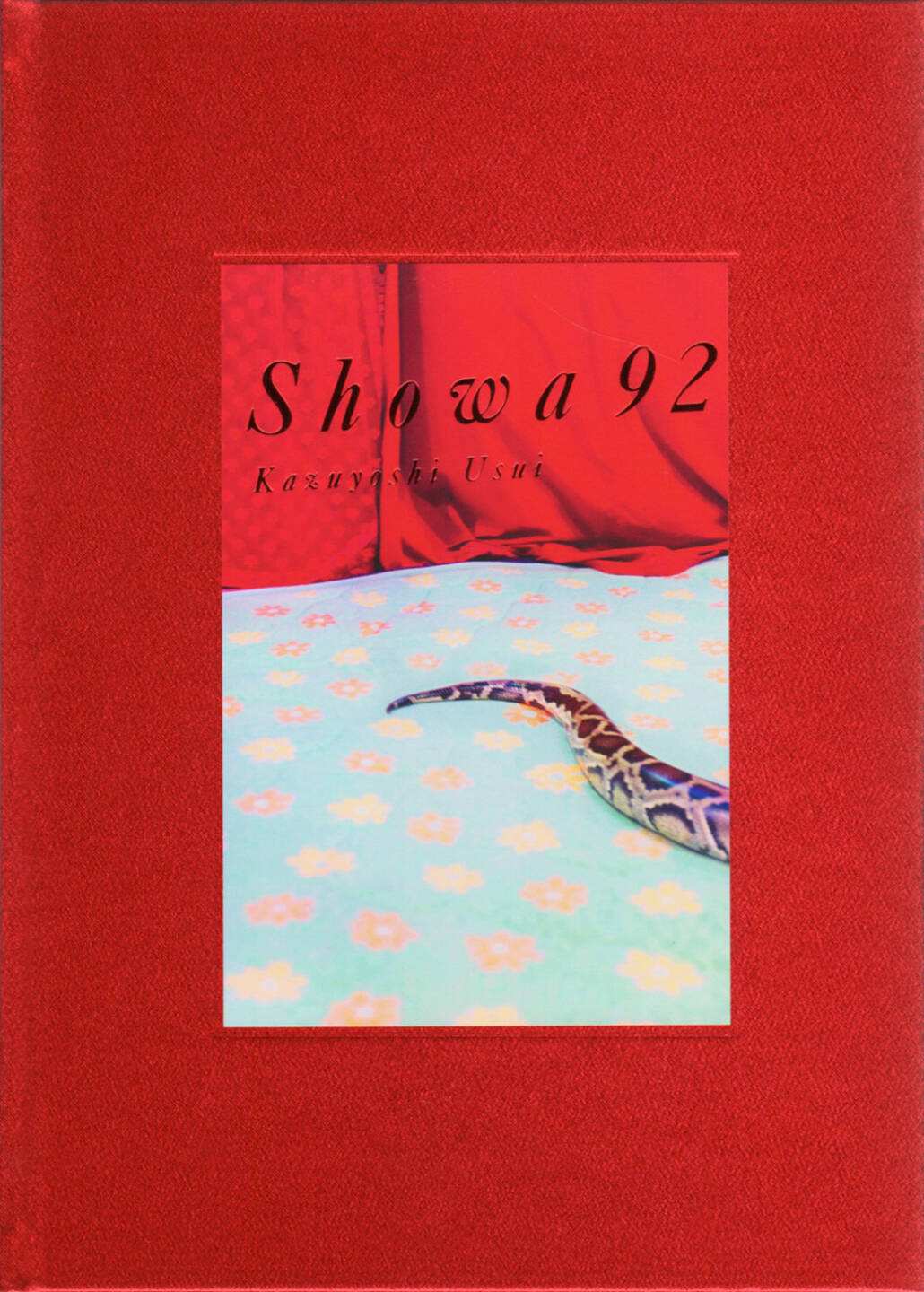 Kazuyoshi Usui - Showa 92 / 昭和92年, Zen Foto Gallery 2015, Cover - http://josefchladek.com/book/kazuyoshi_usui_-_showa_92