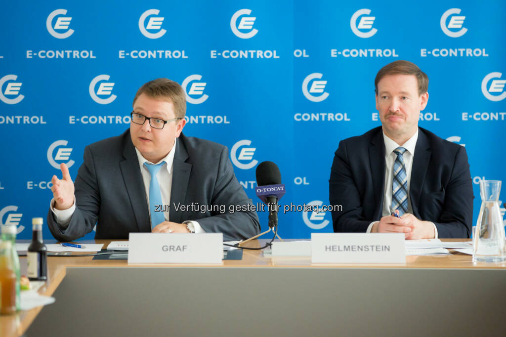 Martin Graf (E-Control-Vorstand), Christian Helmenstein (Economica-Institut für Wirtschaftsforschung) : E-Control: Heimische Stromnetze schaffen jährliche Wertschöpfung von 2,5 Milliarden Euro : Fotocredit: Anna Rauchenberger, E-Control, © Aussendung (02.03.2016) 