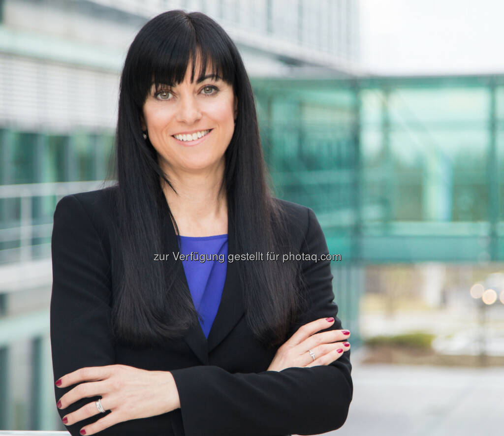 Sandra Babylon, Managing Director im Geschäftsbereich Financial Services und Leiterin der Women Initiative bei Accenture im deutschsprachigen Raum : Accenture-Studie: Digitale Fähigkeiten beschleunigen Gleichberechtigung am Arbeitsplatz : Fotocredit: Accenture, © Aussender (04.03.2016) 