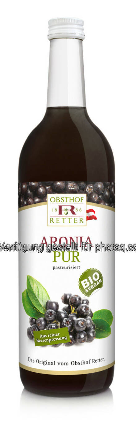 Bio Aronia pur : Die Aronia-Beere wird in Osteuropa seit langem als Heilmittel geschätzt, denn sie verfügt über außergewöhnliches Schutzpotential gegenüber freien Radikalen : Nach dem Grantapfel bringt der Obsthof Retter nun die nächste Superfrucht in die Flasche : Fotocredit: Obsthof Retter