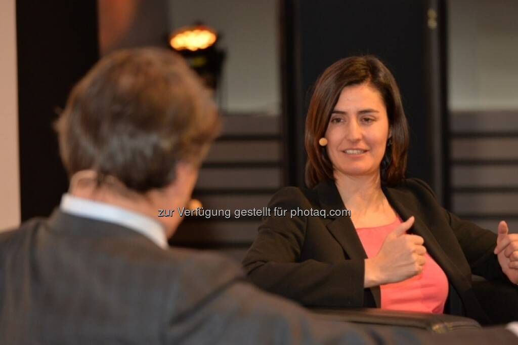 Birgit Noggler (CFO Immofinanz), Helmut Brandstätter, http://blog.immofinanz.com/de/2013/04/08/immofinanz-cfo-im-business-talk/, © PwC Österreich (08.04.2013) 