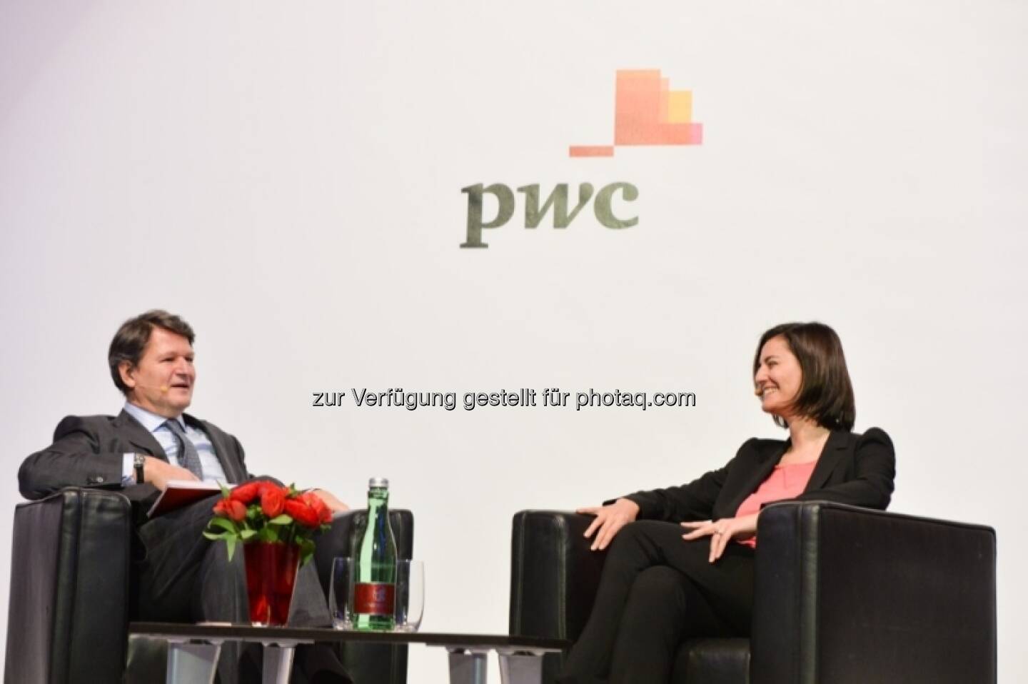Helmut Brandstätter, Birgit Noggler (CFO Immofinanz), http://blog.immofinanz.com/de/2013/04/08/immofinanz-cfo-im-business-talk/