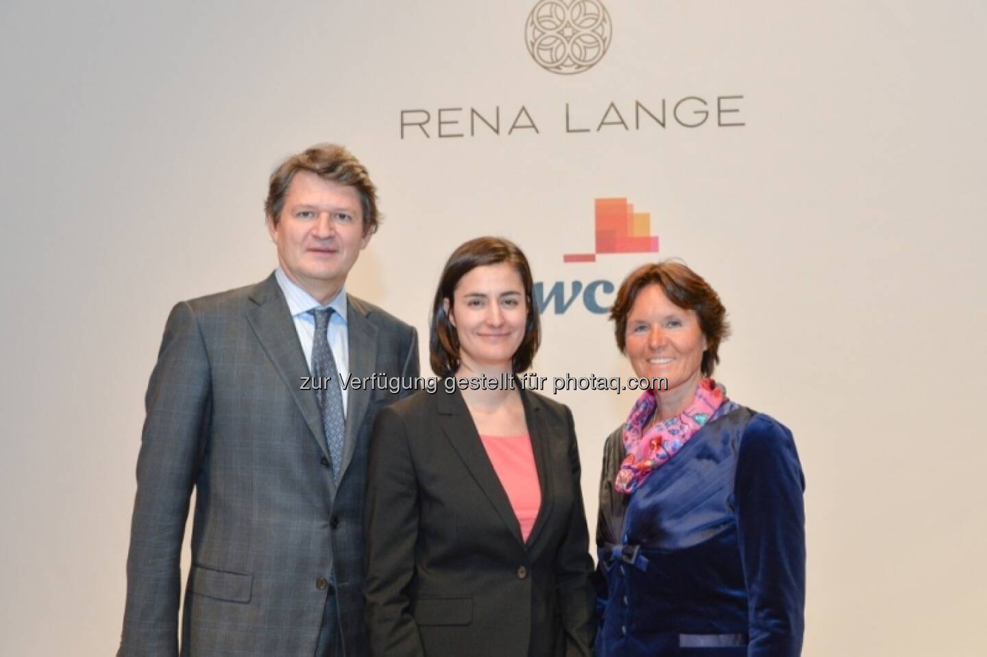 Helmut Brandstätter, Birgit Noggler (CFO Immofinanz), Christine Catasta (PwC-Partnerin),  http://blog.immofinanz.com/de/2013/04/08/immofinanz-cfo-im-business-talk/