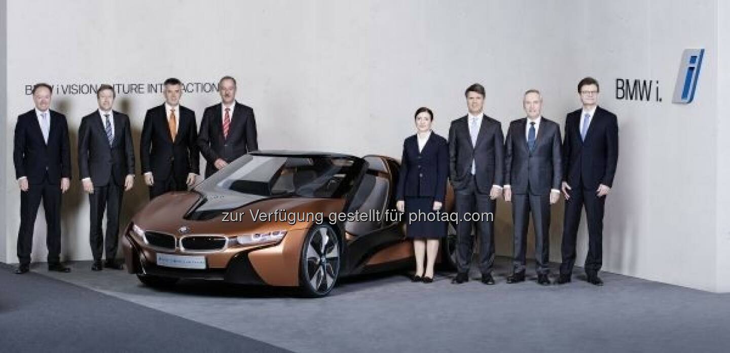 Der Gesamtvorstand der BMW AG : BMW Group Bilanzpressekonferenz am 16.03.2016 in der BMW Welt in München : BMW Group will 2016 ihren Erfolgskurs fortsetzen :  © BMW Group