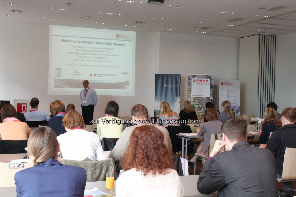 Audimax der Modul University Vienna : Öffentliche Vortragsreihe der Modul University Vienna informiert über Trends im Internationalen Management : Die Fakultät für Internationales Management lädt internationale Experten zu „Latest Trends“- Seminaren nach Wien und bietet Studierenden und interessierten Gästen praxisnahen Austausch : Fotocredit: Modul University Vienna, © Aussendung (22.03.2016) 