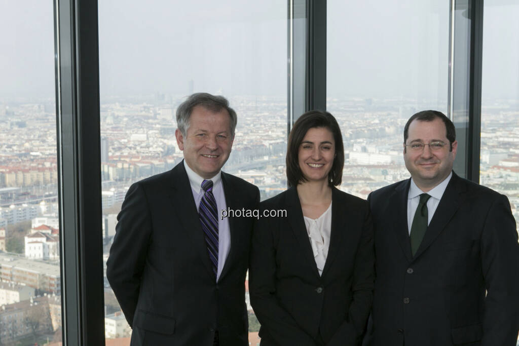 Eduard Zehetner (CEO Immofinanz), Birgit Noggler (CFO Immofinanz), Daniel Riedl (COO Immofinanz), mehr unter http://privatanleger.immofinanz.com , © Martina Draper für Immofinanz (10.04.2013) 