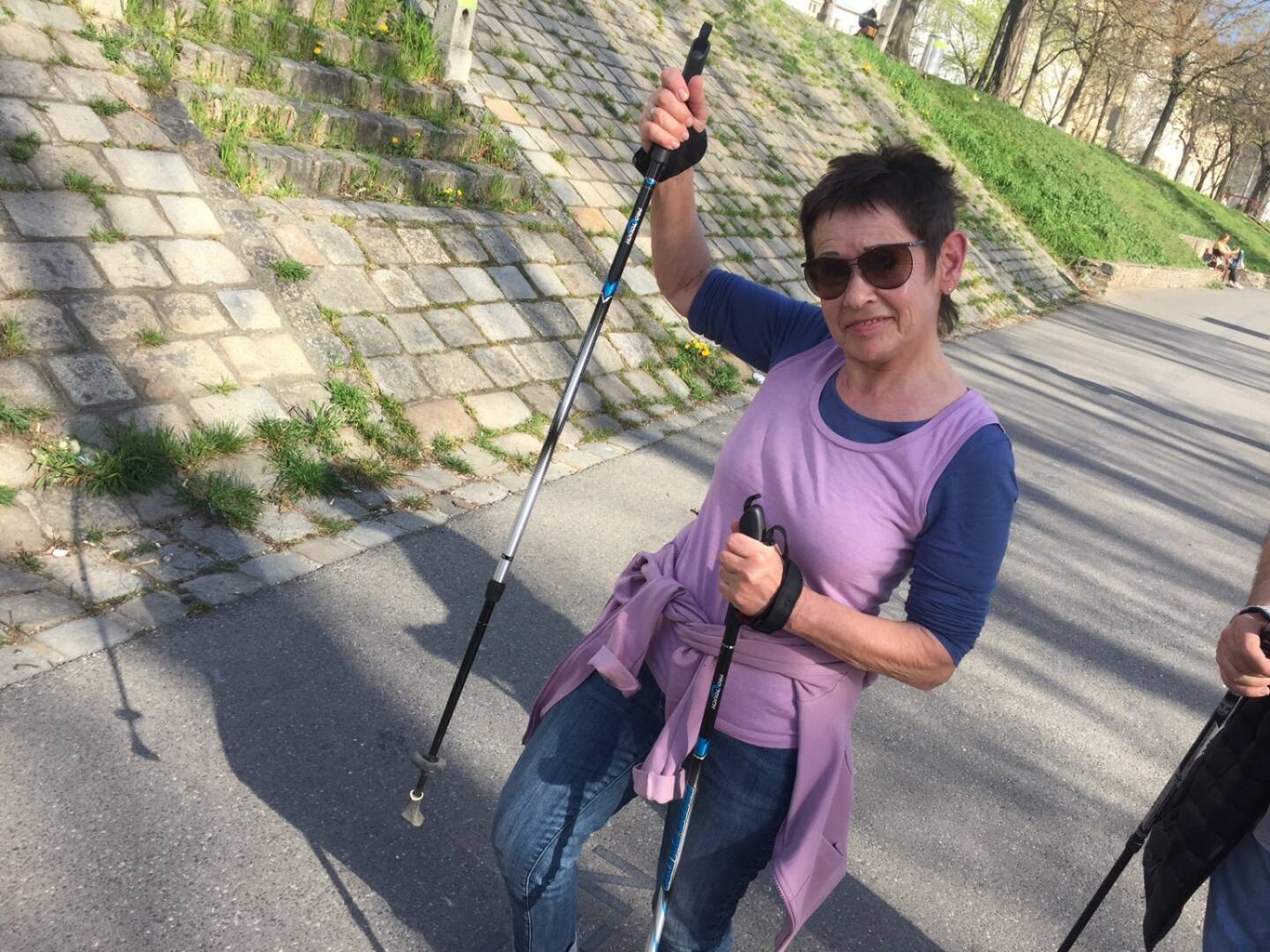 Mit Ex-Sanochemia-Sprecherin Rita Hoch am Donaukanal walken und plaudern