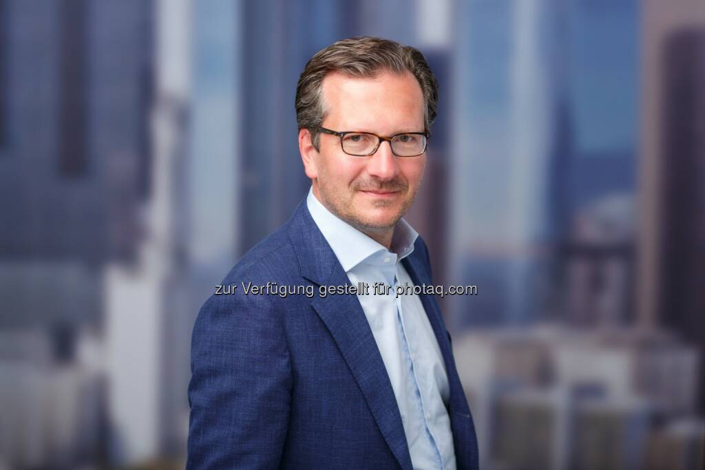 Mirko Warschun (GF, A.T. Kearney) : Fashionistas, Beauty-Junkies und Gesundheitsbewusste - Wer seine Online-Kunden kennt, gewinnt : Studie identifiziert Käufergruppen als Chance für Wachstum : Fotocredit: obs/A.T. Kearney/Andrew Collings, © Aussender (12.04.2016) 