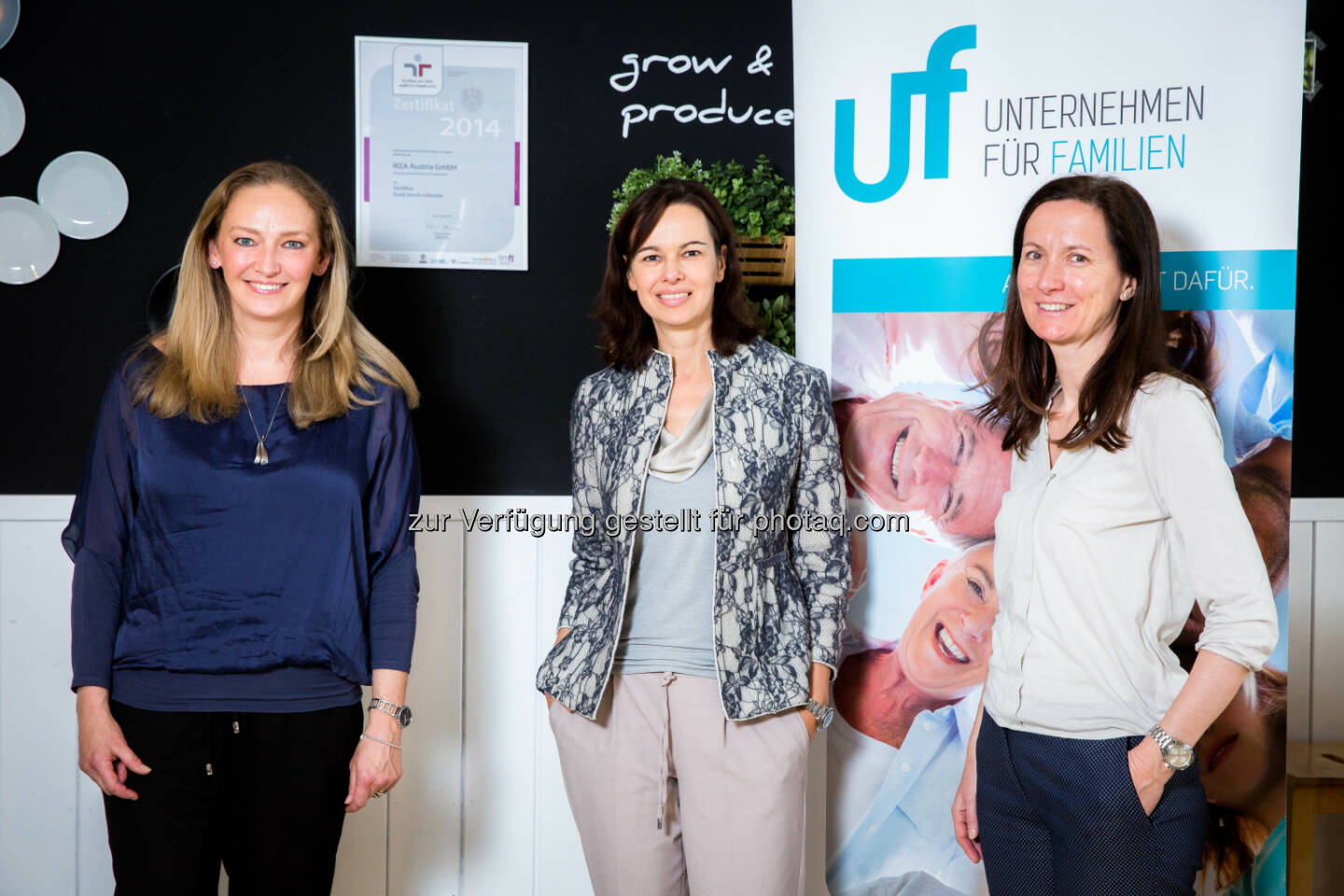 Renate Grün (Human Resources Managerin von Ikea Österreich), Sophie Karmasin (Familienministerin), Alexandra Fellner (Communications Manager von Ikea Österreich) : Ikea als Vorzeigebetrieb in Sachen Vereinbarkeit Familie und Beruf : Fotocredit: Ikea/Brunnbauer