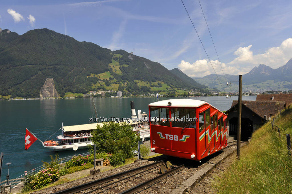 Treib-Seelisberg-Bahn : Die Region Luzern-Vierwaldstättersee in Festlaune : Im Jahr 2016 wird in der Region Luzern-Vierwaldstättersee gefeiert : längster Eisenbahn-Tunnel der Welt, 200 Jahre Rigi Kulm und 100 Jahre Treib-Seelisberg-Bahn : Fotocredit: Luzern Tourismus / Christian Perret, © Aussender (19.04.2016) 