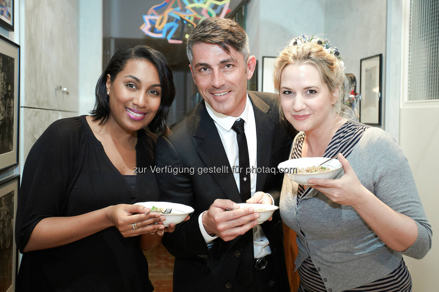 Ana Milva Gomes (Musicalstar), Horst Untermoser (Tisanoreica Repräsentant), Niki Osl (Miss Lilly´s Hats) : Tisanoreica, das Geheimnis der italienischen Stars : Neue Produktlinie aus Italien zur gesunden Gewichtsabnahme : Fotocredit: GlanzLichter/APA-Fotoservice/Preiss