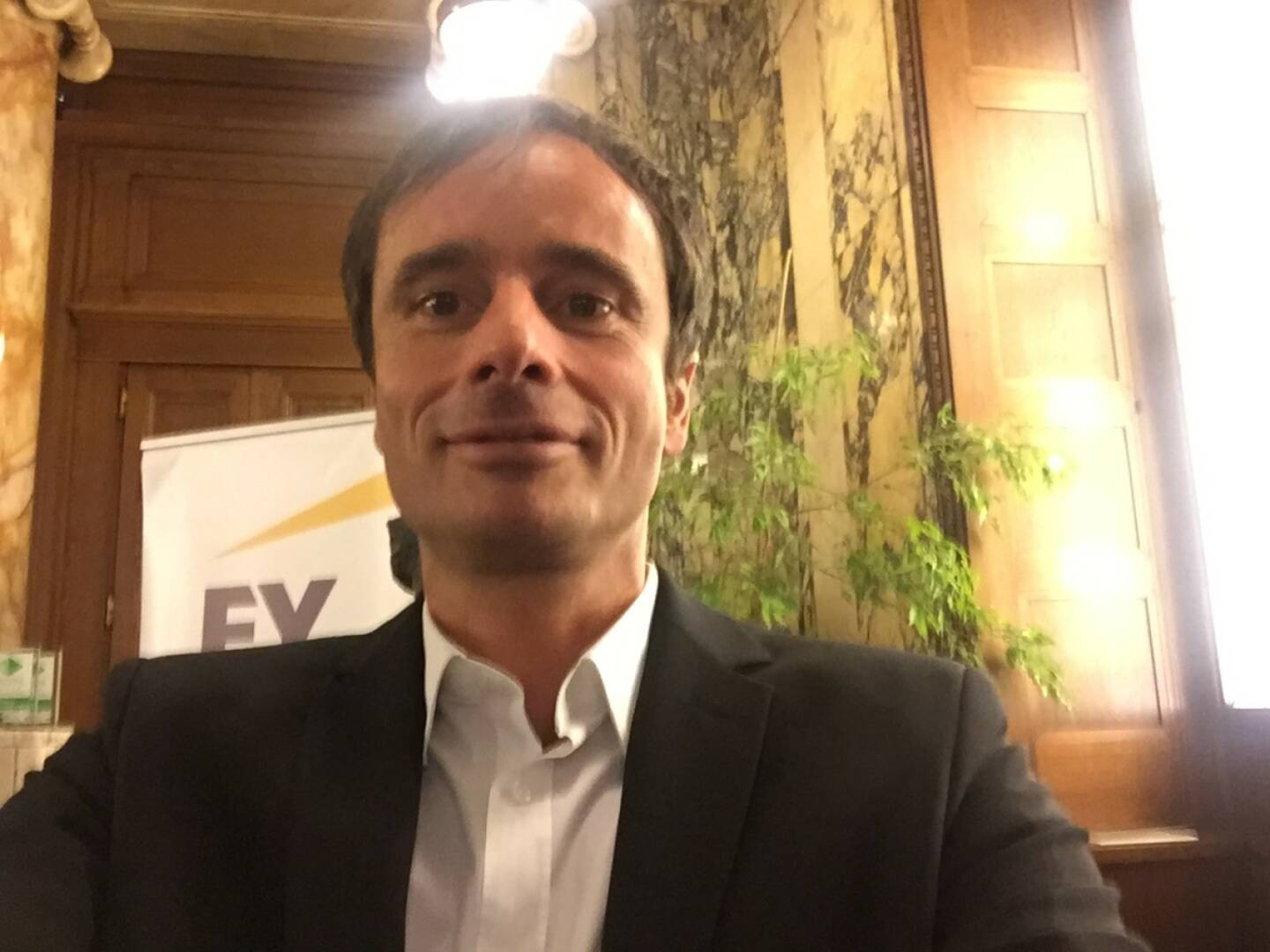 Robert Abend Selfie, Börse Go