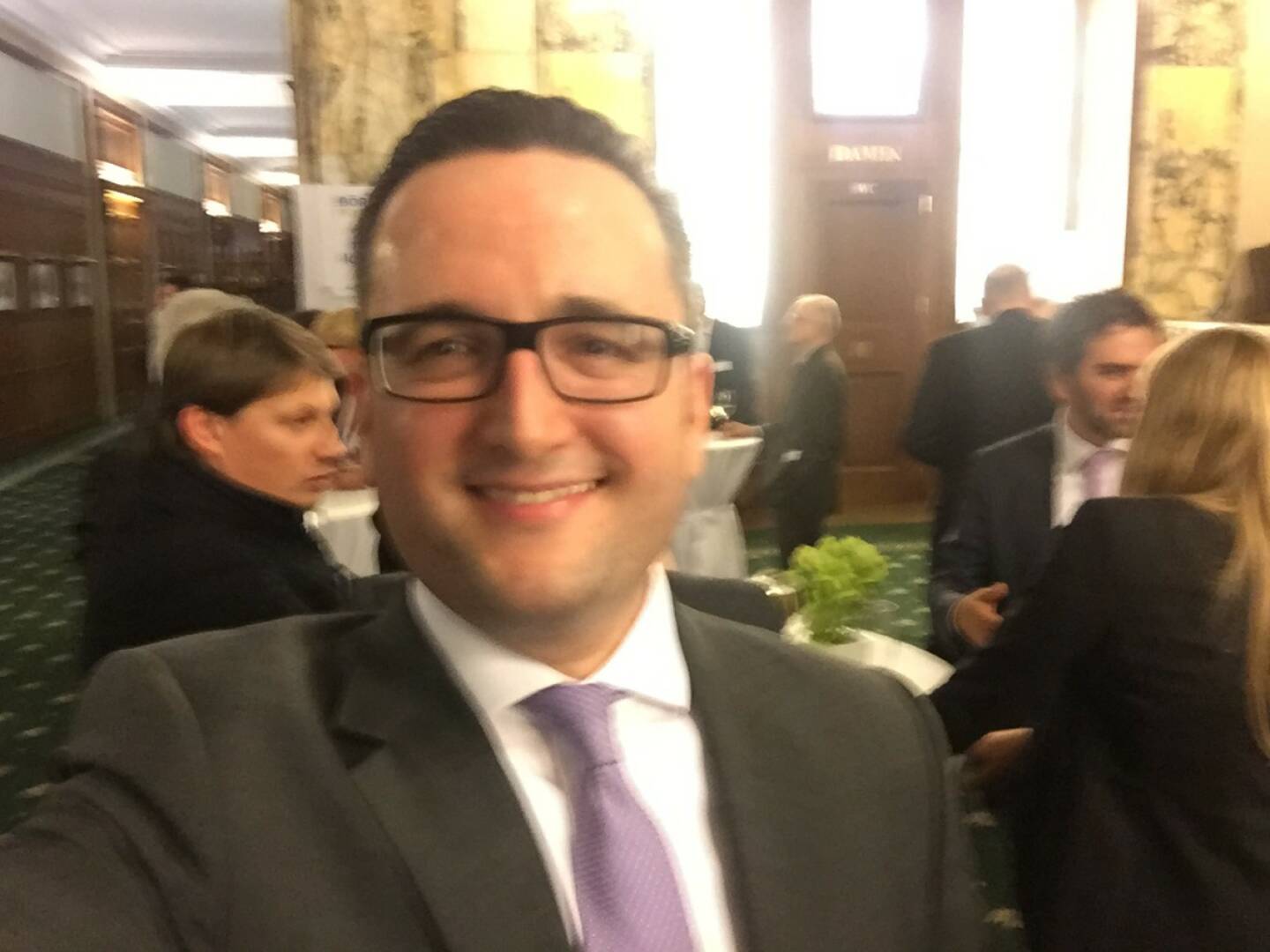 Metin Simsek Selfie, UBS