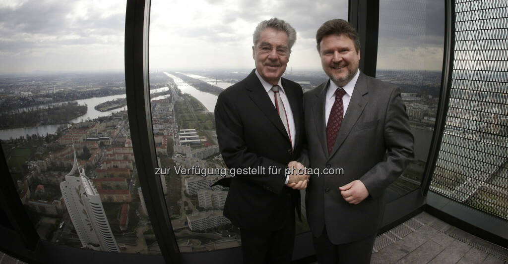 Heinz Fischer (Bundespräsident), Michael Ludwig (Stadtrat, VHS-Vorstandsvorsitzender) : Heinz Fischer wird Präsident der Volkshochschulen : Fotocredit: LEC7399: Peter Lechner/HBF, © Aussender (26.04.2016) 