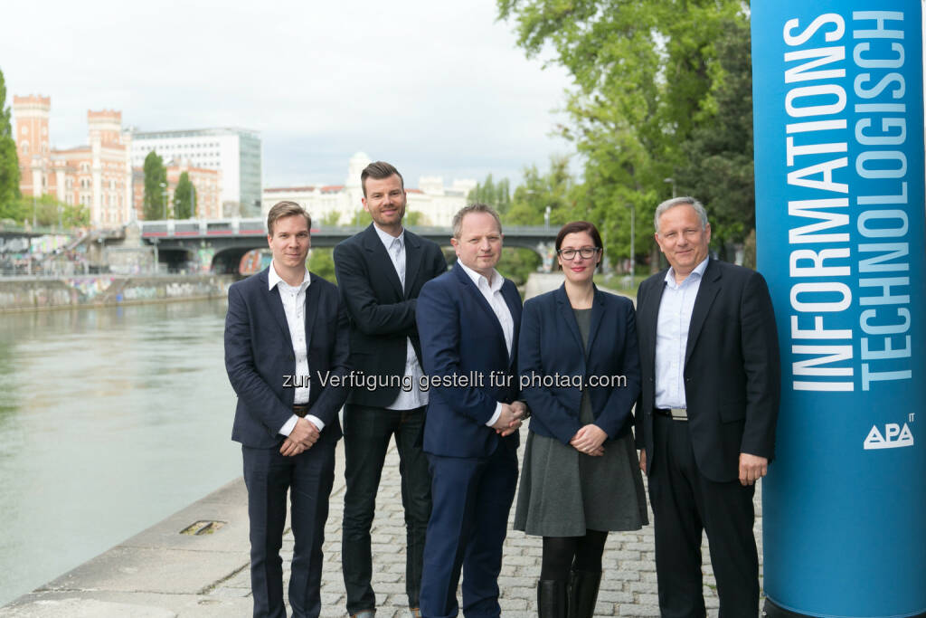 Jakob Steinschaden (Redakteur Horizont; Moderation), Stefan Häckel (CEO Vice CEE), Gerald Reischl (Geschäftsführer ORF Mediaservice GmbH), Anita Zielina (Chefredakteurin Neue Produkte NZZ), Alexander Falchetto (Geschäftsführer APA-IT) : APA-IT-BusinessBreakfast am Dienstag, 26. April zum Thema „Medieninnovation: Was bleiben will, muss sich verändern : Fotocredit: APA-IT/Hinterramskogler, © Aussender (27.04.2016) 