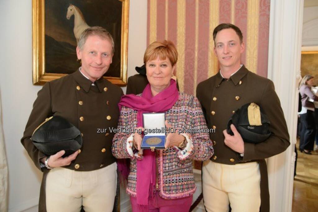 Sissy Max-Theurer und Bereiter, Fête Impériale 2016 , © RGE Media Production für Spanische Hofreitschule (28.04.2016) 