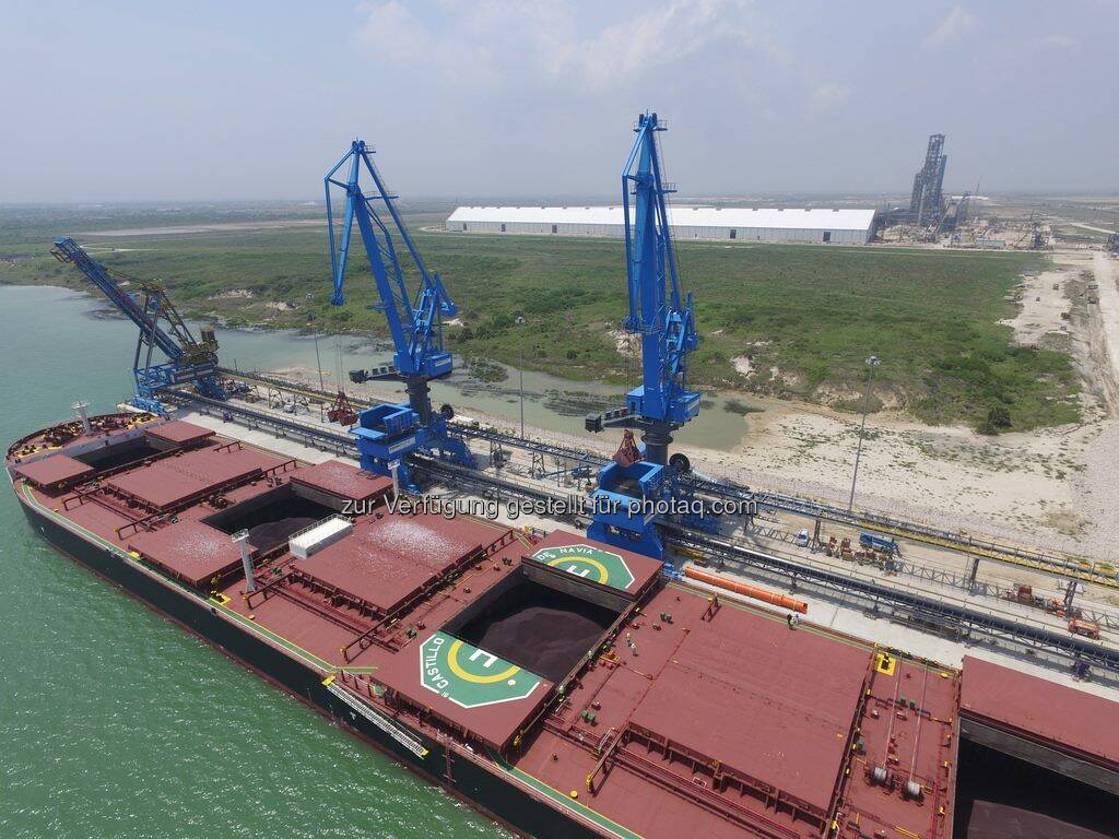voestalpine First ship carrying ore pellets docks in #Texas! April 30, 2016 was the day: a bulk carrier bearing 100,000 tonnes of ore pellets delivered the first load of pre-materials to the new HBI plant in Corpus Christi, Texas. As a result, further test runs and commissioning activities can now be started. http://bit.ly/1NhBoir  Source: http://facebook.com/voestalpine (02.05.2016)