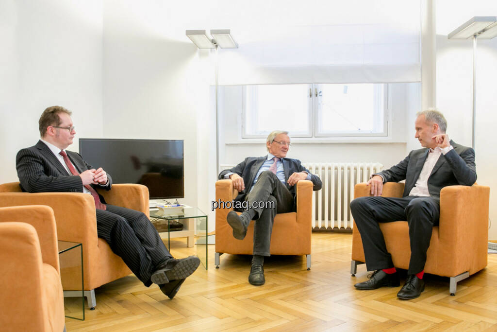 Talk: Gregor Rosinger (Rosinger Group), Wolfgang Schüssel, Christian Drastil (BSN), © Martina Draper/photaq (02.05.2016) 
