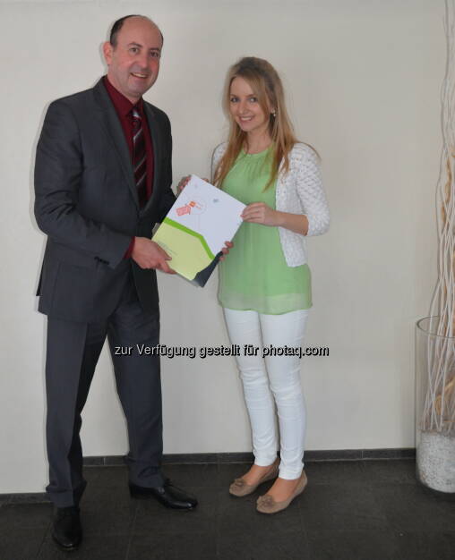 Robert Sobotka (VMÖ), Sandra Manzinger (Preisträgerin) : Beste Masterarbeit: Österreicherin gewinnt erstmals deutschen Nachwuchsforscherpreis : Fotocredit: ÖVM, © Aussendung (03.05.2016) 