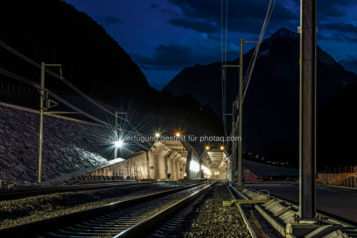 Nordportal, Erstfeld, Zentralschweiz : Vor Inbetriebnahme des Gotthard-Basistunnels exklusive Erkundungsreise in den längsten Eisenbahntunnel der Welt inklusive Ausstieg : Fotocredit: © Alp Transit Gotthard AG, 2014/ Maurus Huwyler