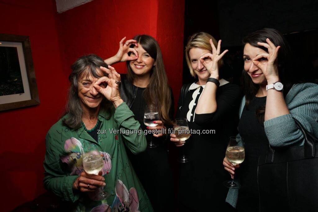 Foto von Orestis Smiletronic - Mit Laila Daneshmandi, Anna Heinrich, Astrid Fe (Bild: Orestis Smiletronic) (04.05.2016) 