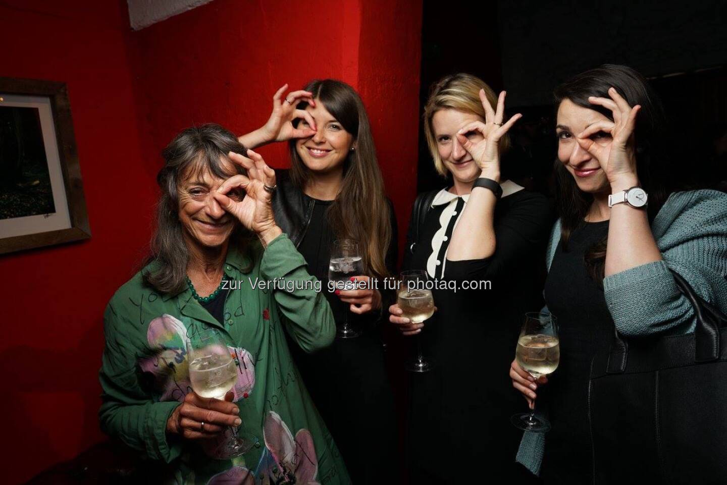 Foto von Orestis Smiletronic - Mit Laila Daneshmandi, Anna Heinrich, Astrid Fe (Bild: Orestis Smiletronic)