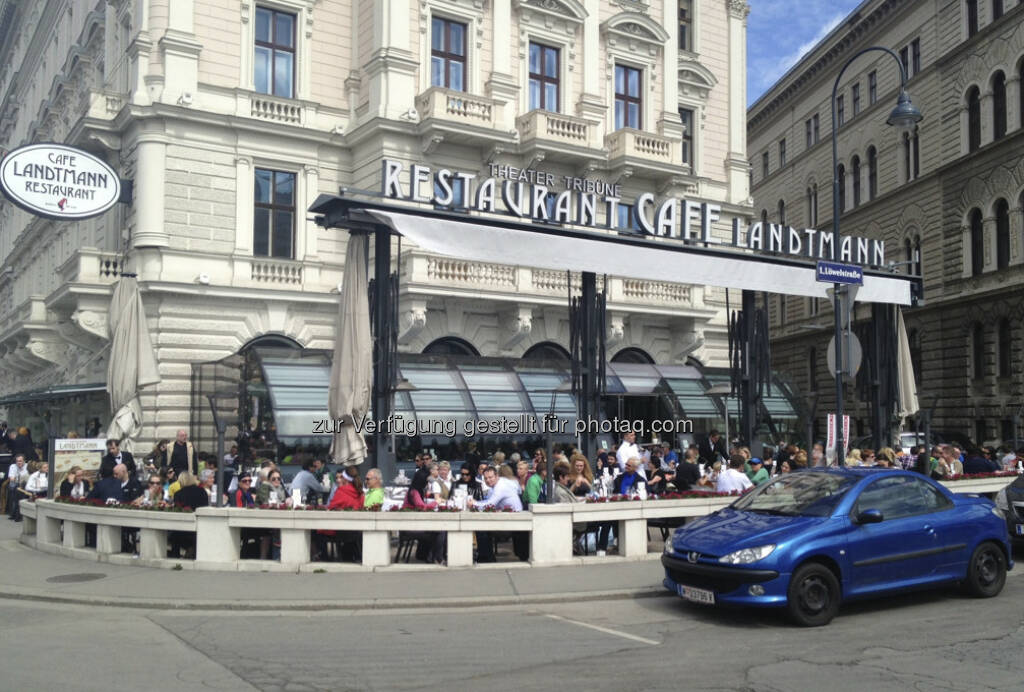 Vienna City Marathon 2013: Zuschauer beim Landtmann (14.04.2013) 