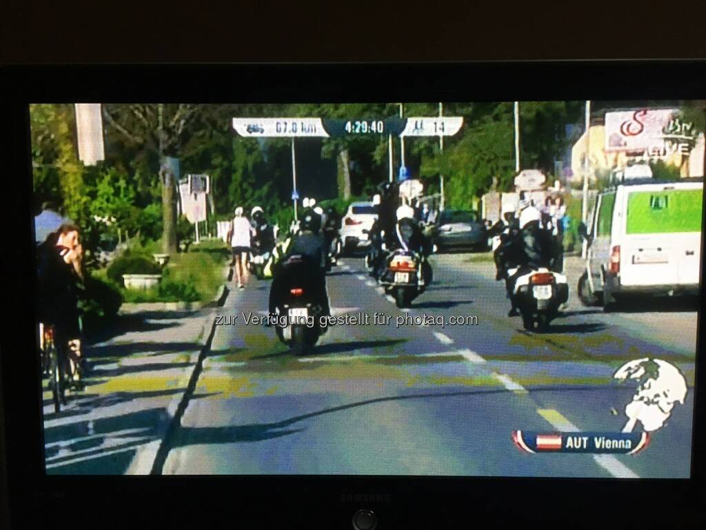 Links im TV-Bild Martina Draper (09.05.2016)