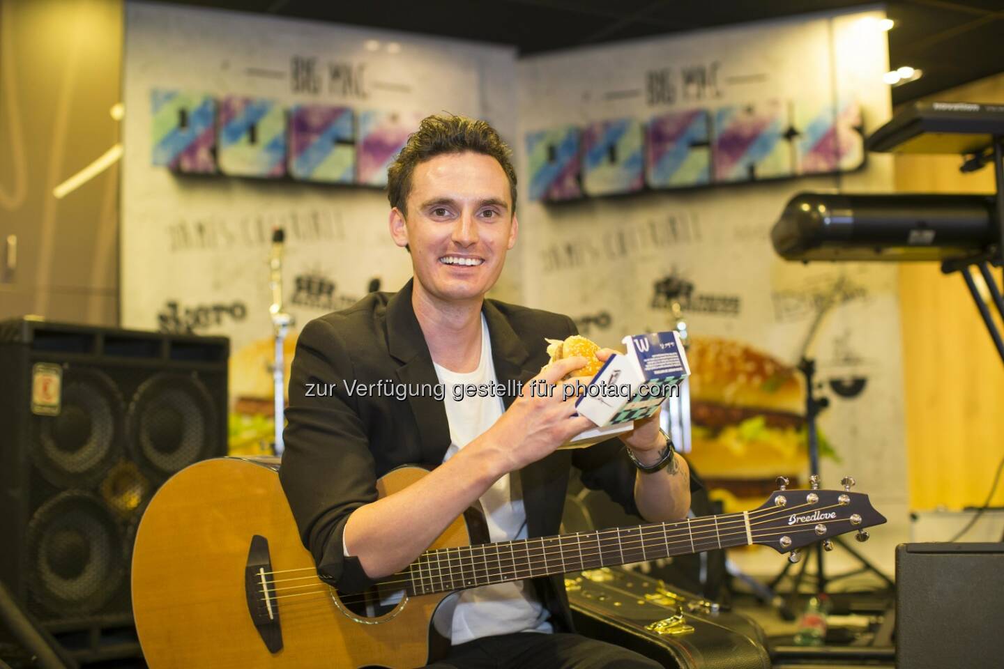 James Cottriall (Sänger) : Im Rahmen der „Big Mac Rocks Tour“ im McDonald’s Restaurant Salzburg-Alpenstraße : Fotocredit: McDonald's Österreich