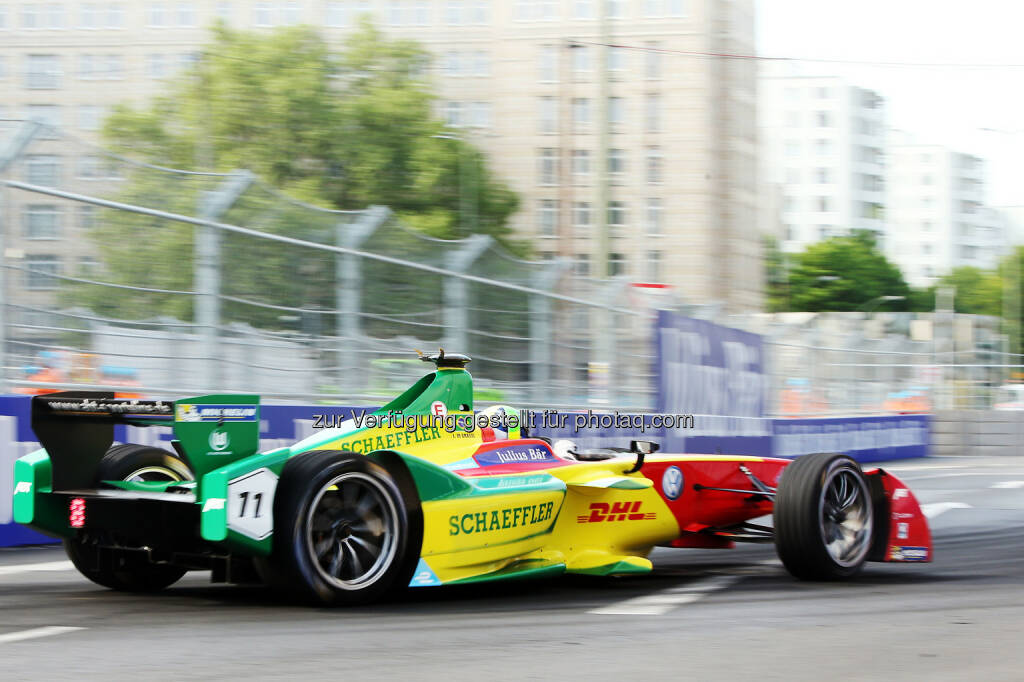 Elektro-Bolide „ABT Schaeffler FE01“ : Schaeffler expandiert im Bereich Elektromobilität : Die Formel E ist ein optimales Entwicklungslabor : Fotocredit: Schaeffler, © Aussendung (24.05.2016) 