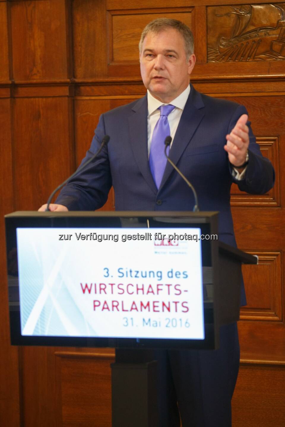 Walter Ruck (Wirtschaftskammer Wien-Präsident) : Wirtschaftsparlament: Leistung muss sich wieder lohnen! : Fotokredit: WKW/Wieser