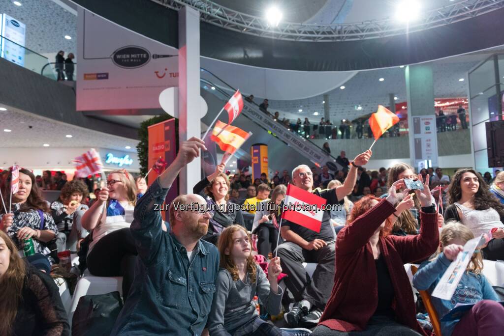 Public Viewing: Wien Mitte The Mall baut ein „Mini-Stadion“ zur Fußball-EM 2016 : Fotocredit: OpticalEngineers, © Aussendung (01.06.2016) 