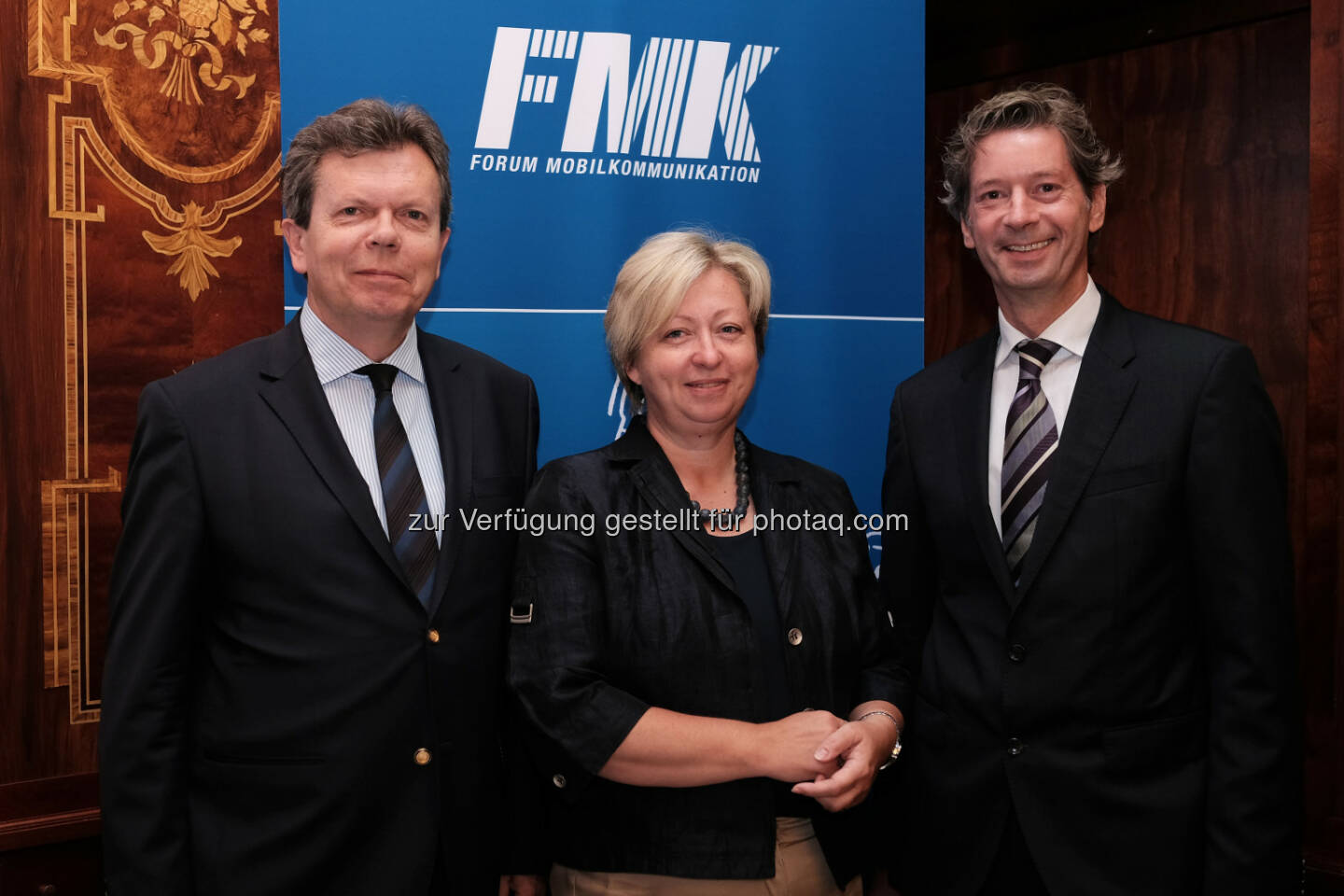 Lothar Roitner, Margit Kropik, Matthias Baldermann (Präsident FMK und CTO von Hutchison Drei Austria GmbH) : Forum Mobilkommunikation : Jugend muss neue Medien als Werkzeuge der Zukunft beherrschen : Handyverbot an Schulen genauso antiquiert wie Taschenrechner-Verbot in Vergangenheit : Fotocredit: FMK/Leitner