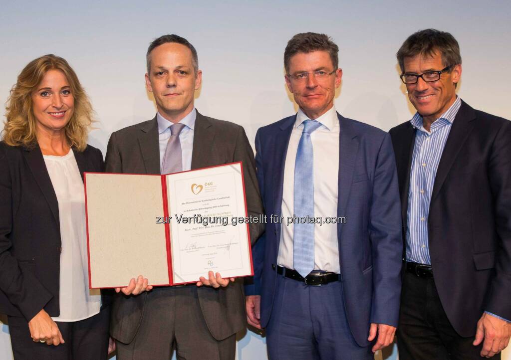 Karin Rieder (Leiterin der Abteilung General Medicine bei Bayer Austria), Daniel Scherr (Preisträger), Franz Xaver Roithinger (Präsident der Österreichischen Kardiologischen Gesellschaft), Franz Weidinger (Past-President und Pressereferent der Österreichischen Kardiologischen Gesellschaft) : Bayer Austria stiftet Werner-Klein-Forschungspreis der Österreichischen Kardiologischen Gesellschaft : Fotocredit: Bayer Austria GmbH/APA-Fotoservice/Neumayr, © Aussendung (07.06.2016) 