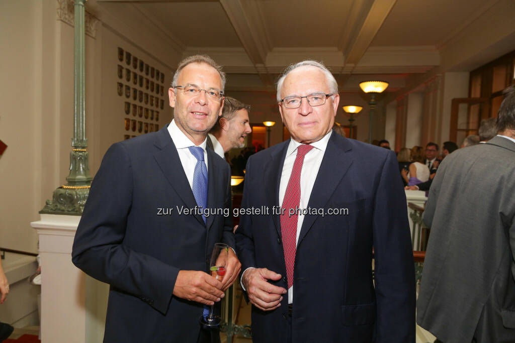 Wienerberger-CEO Heimo Scheuch mit Claus Raidl, Präsident OeNB (Bild: Wiener Börse, Richard Tanzer) (21.06.2016) 