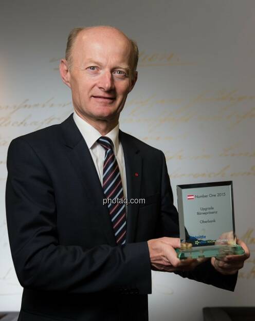 Oberbank-Chef Franz Gasselsberger - Upgrade Börsepräsenz Oberbank (Foto Krügl, Feldkirchen), © photaq/Martina Draper (22.06.2016) 