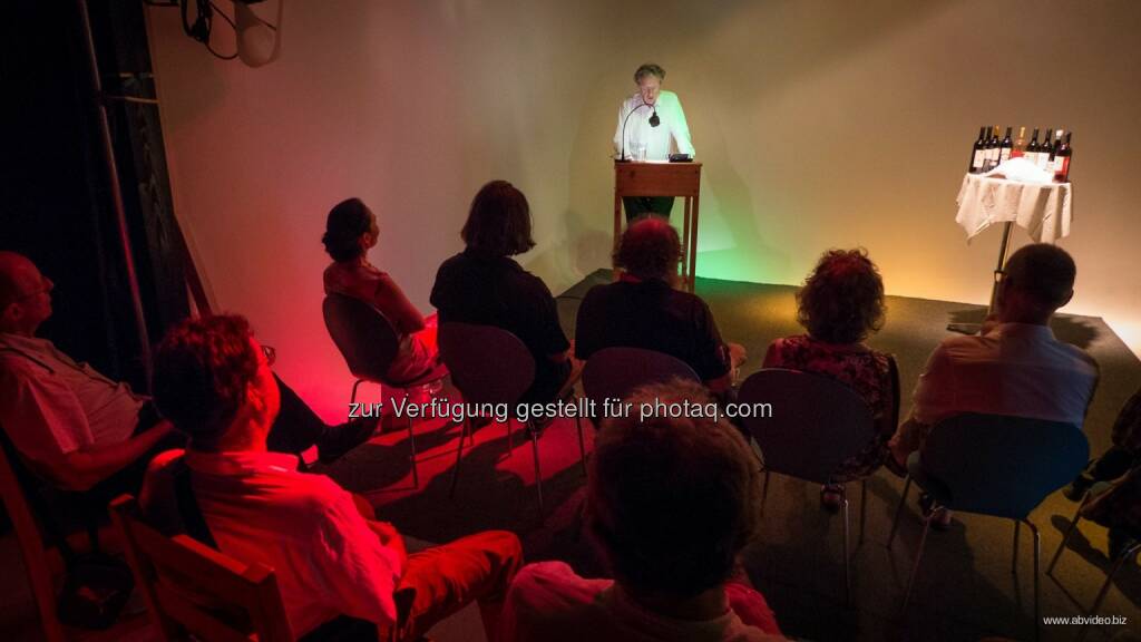 Martin Ploderer (Schauspieler) : Wort und Wein : Gedichte der Troubadours und Wein von www.terroirs-exklusiv.at : Fotocredit: a&b film- und videoproduction/Bernhard May, © Aussender (24.06.2016) 