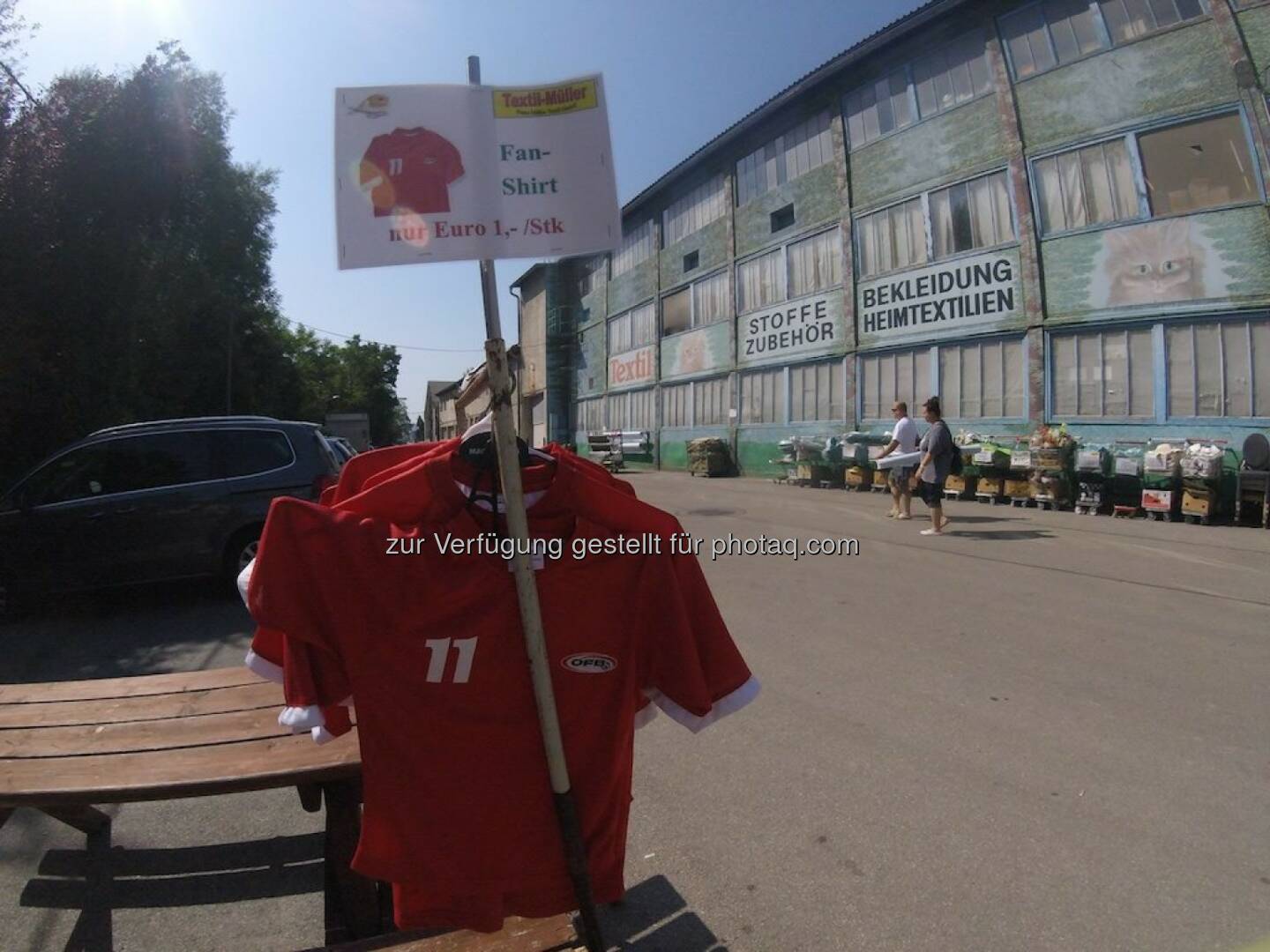 ÖFB-Fanshirt 1 Euro  (c) Thomas Rottenberg