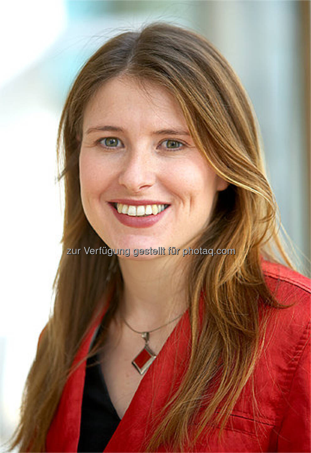 Alexandra Berger-Vogel, Scholdan & Company (19. April) - finanzmarktfoto.at wünscht alles Gute!