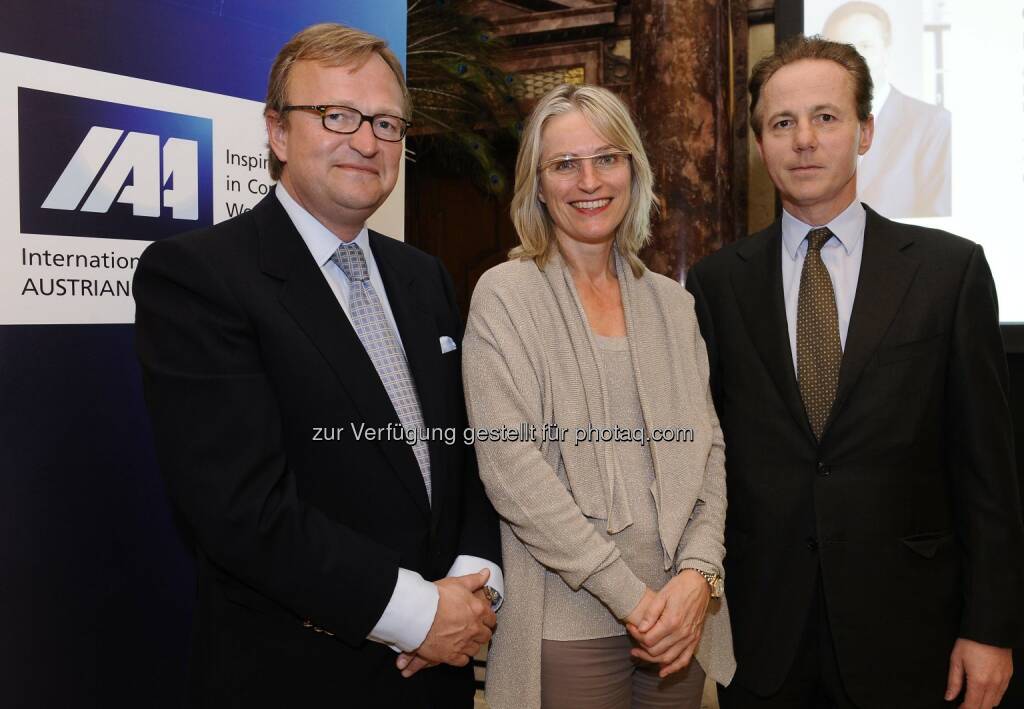 Oliver Voigt, IAA Präsidentin Martina Hörmer, Georg Kapsch beim IAA Business Communication Lunch, Foto: ORF/Thomas Jantzen (19.04.2013) 